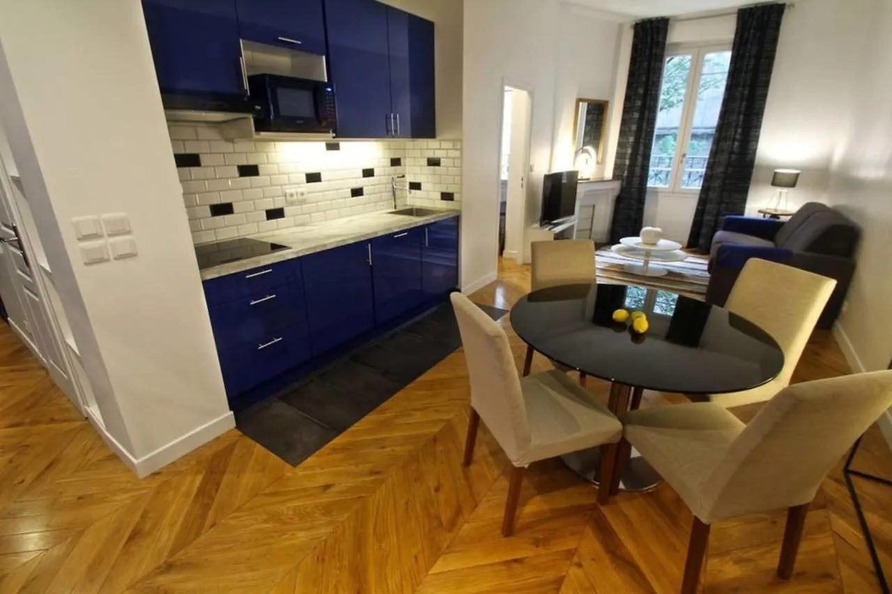 Apartment Near Montmartre Paris