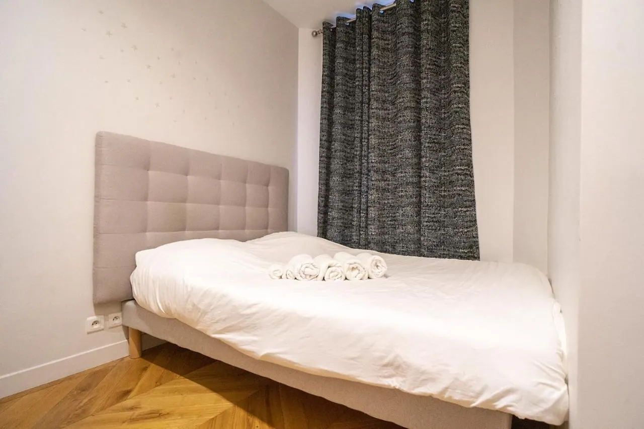 Apartment Near Montmartre Parijs Frankrijk