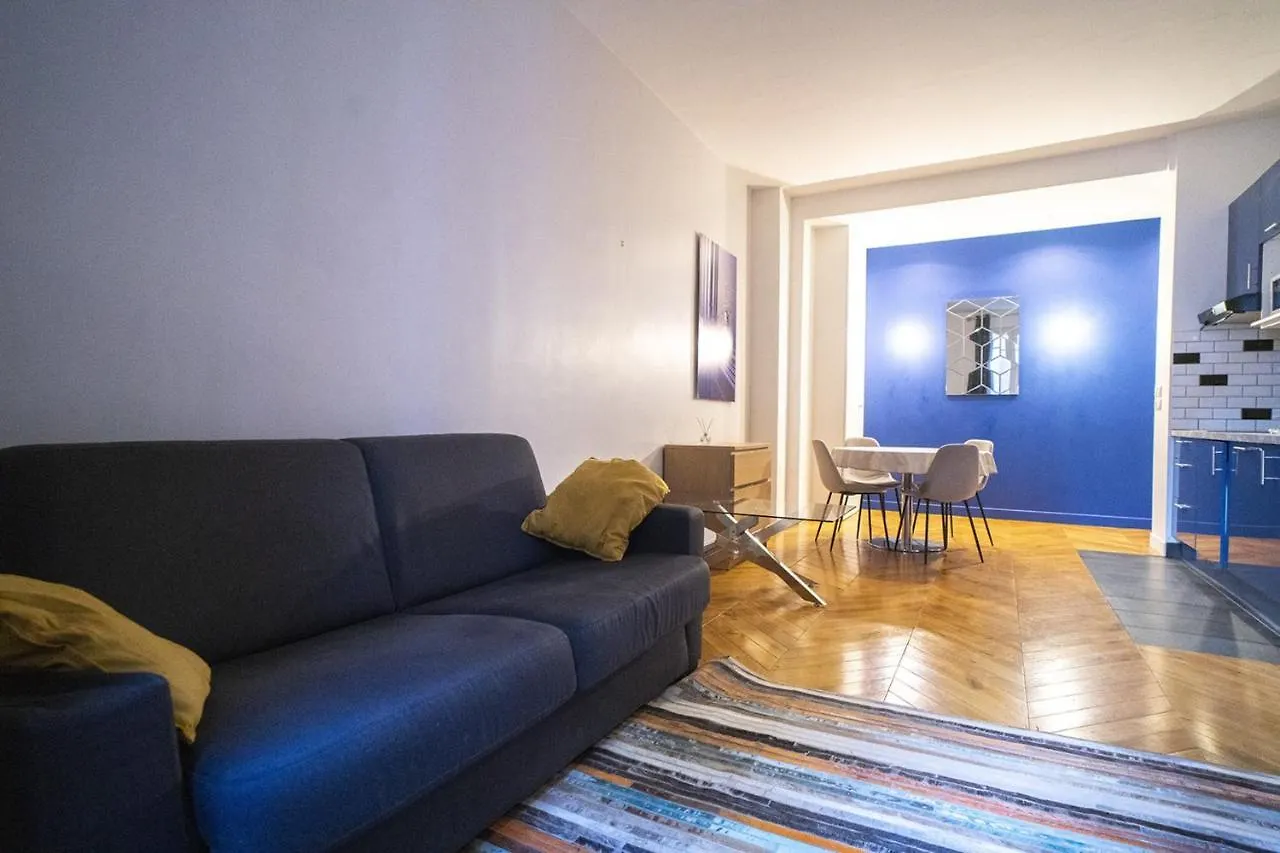 Apartment Near Montmartre Parijs Frankrijk