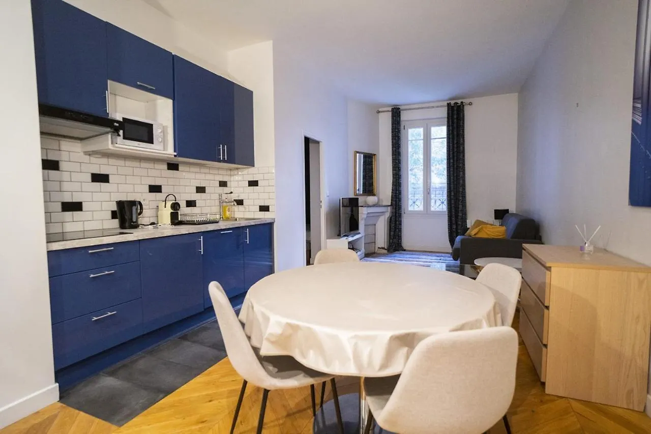Apartment Near Montmartre Parijs 0*,