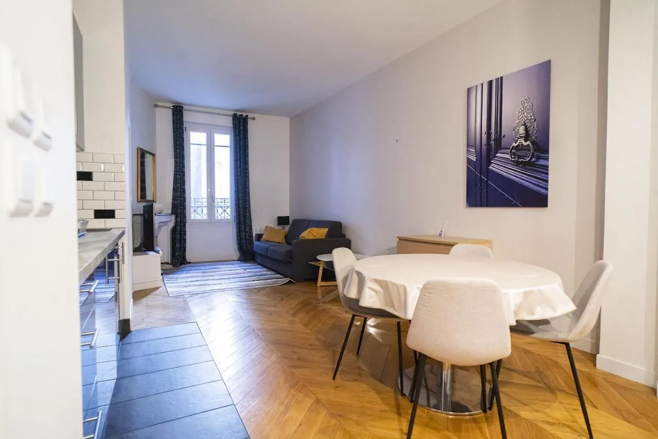 Apartment Near Montmartre Paris